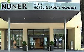 Lindner Hotel Frankfurt Sportpark, Part Of Jdv By Hyatt Франкфурт-на-Майні Exterior photo
